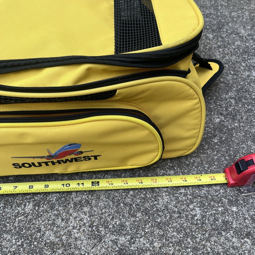 Southwest Airline Approved Pet carrier Large 18 X 13.5 X 10 Vented & Expandable - Picture 5 of 10